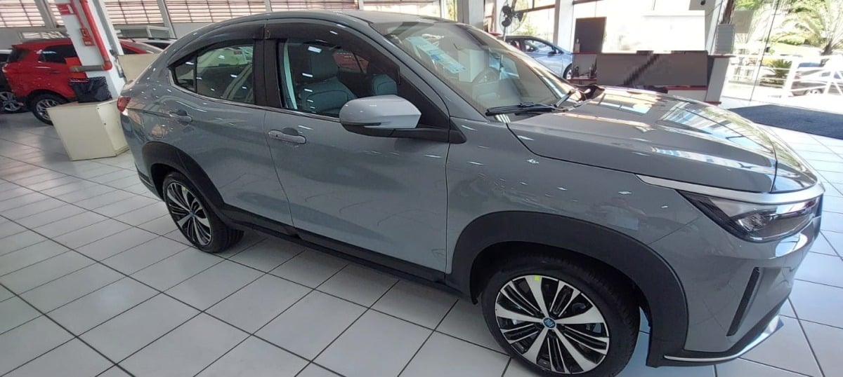 calha-de-chuva-alternativa-fastback-am-parts