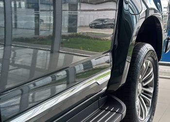 98554968 Friso S10 Preto Ouro Negro