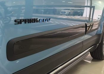 98555961 Friso Spark Preto Ouro Negro