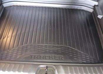 Bandeja Porta Malas Tracker