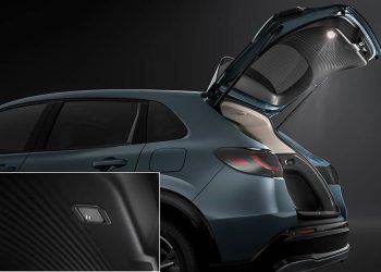 Honda_ZRV_Iluminacao_de_Porta_Malas_Aceso_F02_MONTAGEM